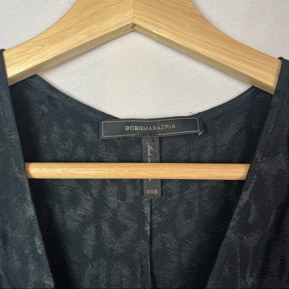 BCBGMaxAzria Leopard Print Twist Front Jacquard Sleeveless Tank Top XXS - Picture 6 of 6